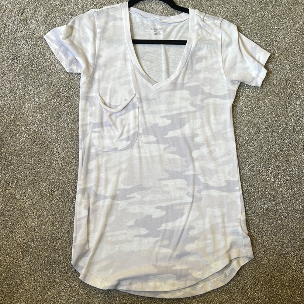 Camouflage z supply v neck t shirt